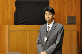 「色素増感太陽電池 - 高性能化と実用化を目指して -」独立行政法人産業技術総合研究所 エネルギー技術研究部門 太陽光エネルギー変換グループ グループ長 佐山和弘先生 「色素増感太陽電池 - 高性能化と実用化を目指して -」独立行政法人産業技術総合研究所 エネルギー技術研究部門 太陽光エネルギー変換グループ グループ長 佐山和弘先生